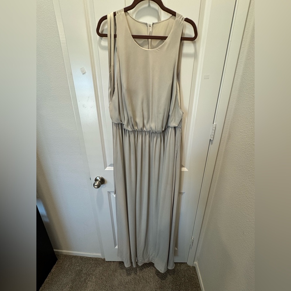 Elegant Gray/Beige Maxi Dress